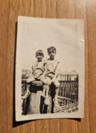 19579.   Fotografia D'epoca Bambini In Posa 1928 Roma ? - 7x4,5 - Personnes Anonymes