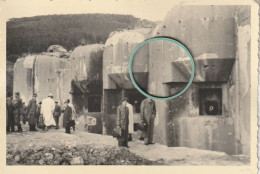MIL3319  --   TSCHECH. BUNKER IM SUDETENLAND,, TETSCHEN --   IMPORTANT VISIT  --  ORIGINAL  PHOTO 14,5 Cm X 9,5 Cm - 1939-45