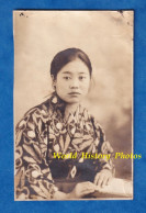 Photo Ancienne - JAPON - Beau Portrait D'une Jeune Femme Japonaise - Kimono Mode Robe Fille Regard Asie Asiatique - Asia