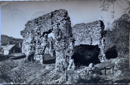 CPSM (Cantal). CONDAT EN FENIERS, Les Ruines De L'abbaye De Féniers (n°1509) - Autres & Non Classés