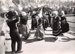 15-AURILLAC FOLKLORE DANSE DU FOULARD-N°T2766-C/0303 - Aurillac