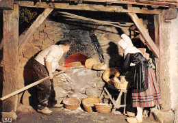 24-PERIGORD FOLKLORE LE FOUR-N°T2772-B/0061 - Autres & Non Classés