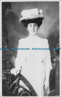 R162232 Old Postcard. Woman In Hat. J. W. Rogers - World