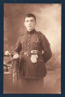 Carte-photo. Soldat Belge Du 10ème Régiment D'Infanterie De Ligne. Caserne Léopold, Arlon. - Regiments