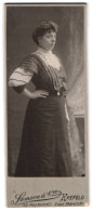 Fotografie Samson & Co, Krefeld, Hochstrasse 62, Frau Mit Hand In Der Taille  - Anonymous Persons