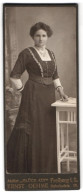 Fotografie Ernst Oehme, Freiberg I. S., Bahnhofstr. 18, Portrait Frau Im Schwarzen Kleid Mit Locken  - Anonymous Persons