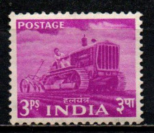 INDIA - 1955 -  Tractor - MNH - Unused Stamps