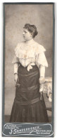 Fotografie J. Sonderegger, Altona, Gr. Bergstr. 15, Portrait Dame In Weisser Bluse Mit Dutt  - Personnes Anonymes