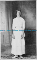 R162412 Old Postcard. Woman In White Dress - World