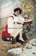 R162956 Old Postcard. Woman And Babies. London. E. S. 1905 - Otros & Sin Clasificación