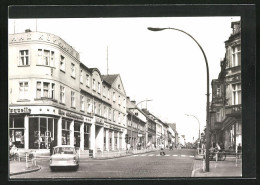 AK Neustrelitz, Blick In Die Strelitzer Strasse  - Neustrelitz