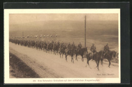 AK Eine Schwadron Grenadiere Auf Dem Südöstlichen Kriegsschauplatz  - Guerre 1914-18