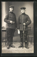 Foto-AK Uniformfoto Zweier Soldaten Im Studio In Ulm  - Guerre 1914-18