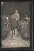 Foto-AK Uniformfoto, Landwehrmann Auf Seinem Pferd  - Oorlog 1914-18