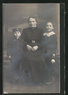 Foto-AK Mutter Mit Ihren Kindern, Kinder Kriegspropaganda  - Guerre 1914-18