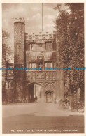 R163495 The Great Gate. Trinity College. Cambridge. Pelham. RP. 1935 - Monde