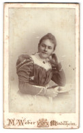 Fotografie M. Weber, Mindelheim, Freundsbergstrasse, Portrait Dame Mit Armband & Brosche Im Sonntagskleid  - Personnes Anonymes