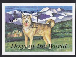 Grenada - 1993 - Dog: Alaskan Malamute - Yv Bf 311 - Chiens