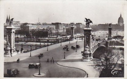 AK 214930 FRANCE - Paris - Perspective Sur Le Pont Alexandre - Brücken