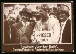 Fotografie Unbekannter Fotograf, Ansicht Berlin, Schwimmen Quer Durch Berlin, Sieger Steinhauff  - Sporten