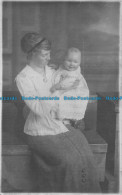 R163144 Old Postcard. Woman With Baby. Ethel Purdy - Monde