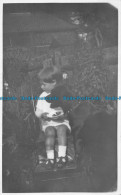 R163145 Old Postcard. Child With Dog - Monde