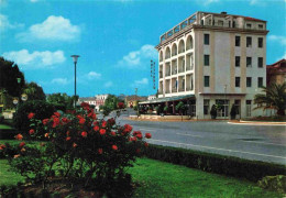 73980009 Desenzano__del_Garda_IT Lungolago E Hotel Vittorio - Autres & Non Classés