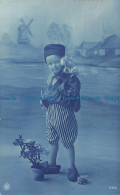 R163213 Old Postcard. Child. E. J. Hey. 1925 - Monde