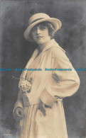 R163645 Miss Constance Worth. Rotary. RP. 1917 - Monde