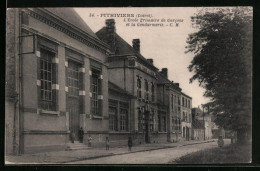 CPA Pithiviers, L`École Primaire De Gargons Et La Gendarmerie  - Pithiviers