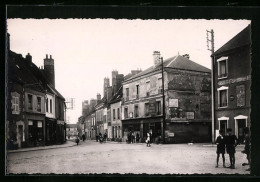 CPA Boiscommun, Rue De La République  - Autres & Non Classés