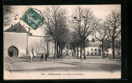 CPA Pithiviers, La Place De La Mairie  - Pithiviers