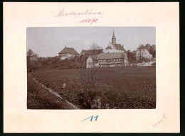 Fotografie Brück & Sohn Meissen, Ansicht Niederschöna, Blick Auf Den Gasthof Paul Schutz Mit Der Kirche  - Lieux