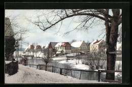 Künstler-AK Photochromie Nr. 1227: Verschneites Dorf Mit Uferpartie  - Autres & Non Classés