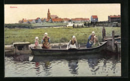 Künstler-AK Photochromie Nr.: 1945, Partie Am Wasser Vor Dem Ort, Kinder Im Boot  - Autres & Non Classés