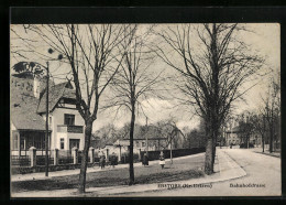 AK Ebstorf /Kr. Uelzen, Bahnhofstrasse Mit Anwohnern  - Sonstige & Ohne Zuordnung