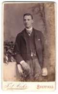 Photo J. S. Hicks, Sheffield, 141 Cemetery Road, Portrait Junger Mann Elegant Im Anzug  - Personnes Anonymes
