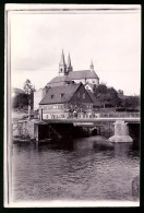 Fotografie Brück & Sohn Meissen, Ansicht Schirgiswalde, Ortsansicht Mit Brücke & Katholische Kirche Im Hintergrund  - Orte