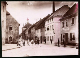 Fotografie Brück & Sohn Meissen, Ansicht Bischofswerda, Innere Kamenzer Strasse Mit Ladengeschäften & Spielenden Kin  - Lieux