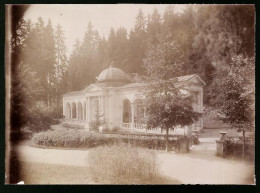 Fotografie Brück & Sohn Meissen, Ansicht Marienbad, Blick Auf Das Häuschen Waldquelle  - Lugares