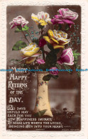 R164004 Greetings. Many Happy Returns Of The Day. Roses In Vases. Beagles And Co - Monde