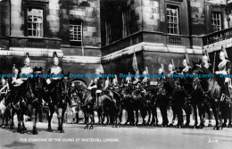 R164752 The Changing Of The Guard At Whitehall. London. A. V. Fry. RP - Autres & Non Classés