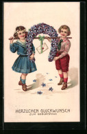 Präge-AK Kinder Mit Blumen-Hufeisen Zum Geburtstag  - Birthday