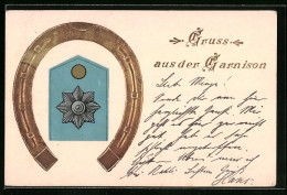 Präge-AK Gruss Aus Der Garnison, Hufeisen Und Abzeichen  - Regiments
