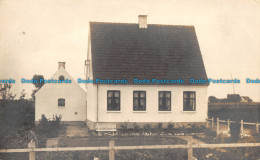 R166007 House. Old Photography. Postcard - Monde