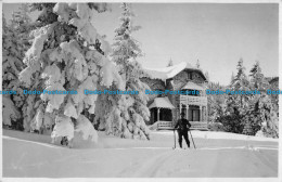 R166048 Skating. Winter Scene. Old Photography. Postcard - Monde
