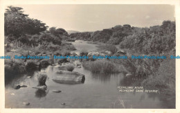 R166064 Hluhluwe River. Hluhluwe Game Reserve - Monde