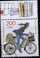 RFA Poste Obl Yv:1646 Mi:1814 Tag Der Briefmarke Factrice En Vélo Bord De Feuille (Beau Cachet Rond) (Thème) - Vélo