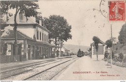 A26- 70) HERICOURT (HAUTE SAONE) LA GARE - (ANIMEE AVEC TRAIN) - Autres & Non Classés