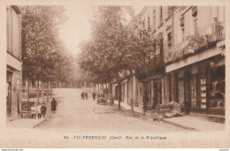 A25- 32) VIC FEZENSAC (GERS) RUE DE LA REPUBLIQUE - (2 SCANS) - Vic-Fezensac